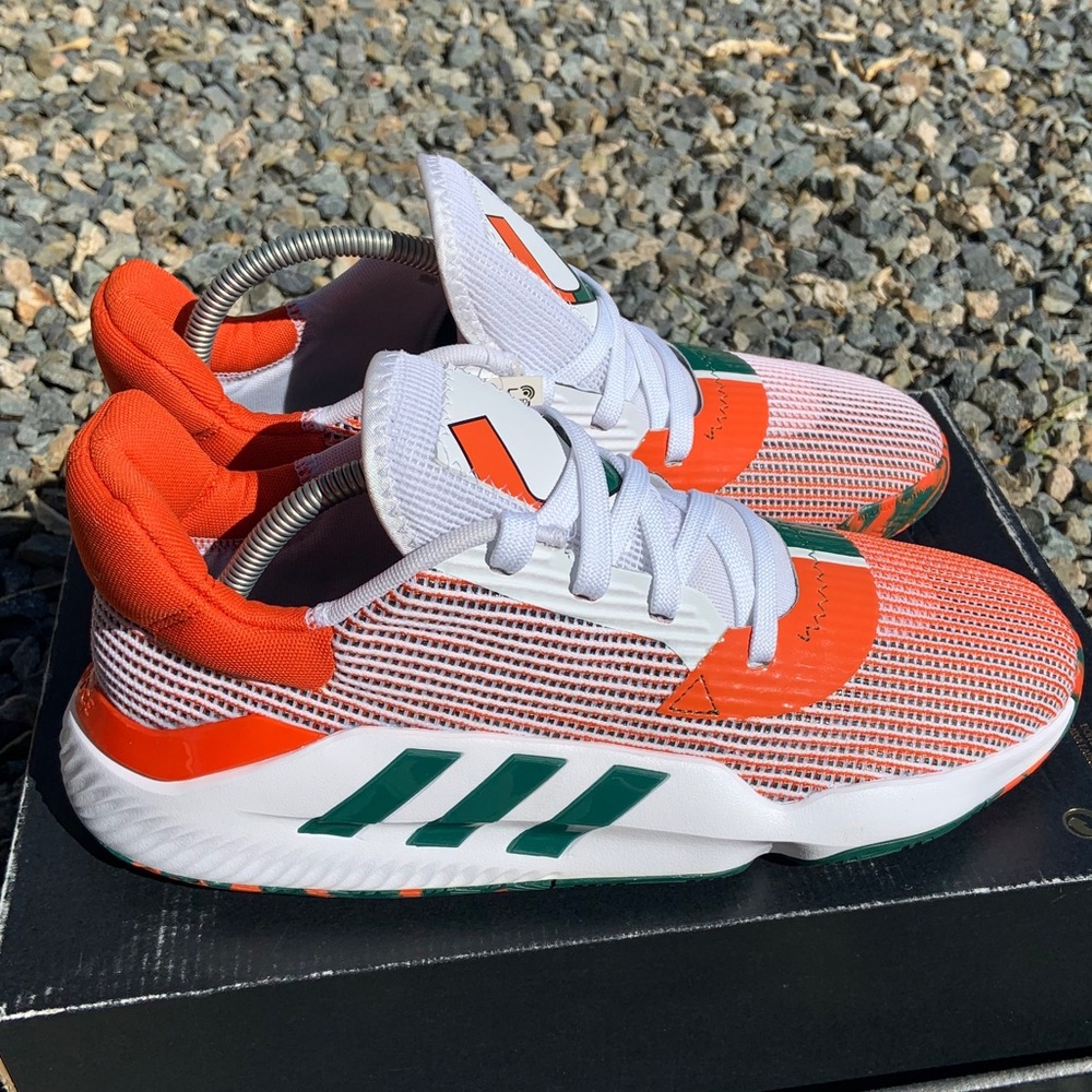 SOLD Adidas Pro Bounce low Miami Hurricanes men